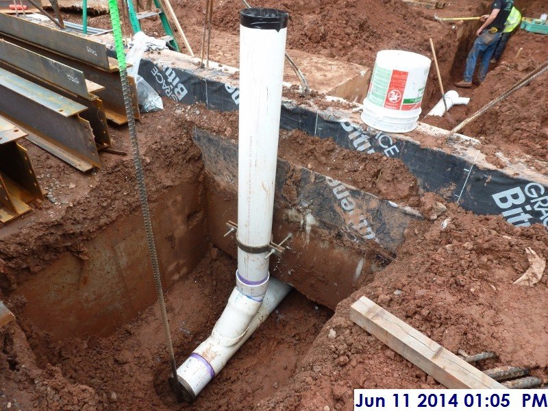 Underground Storm Sewer between column line A-4 and B-4 Facing South-East (800x600)